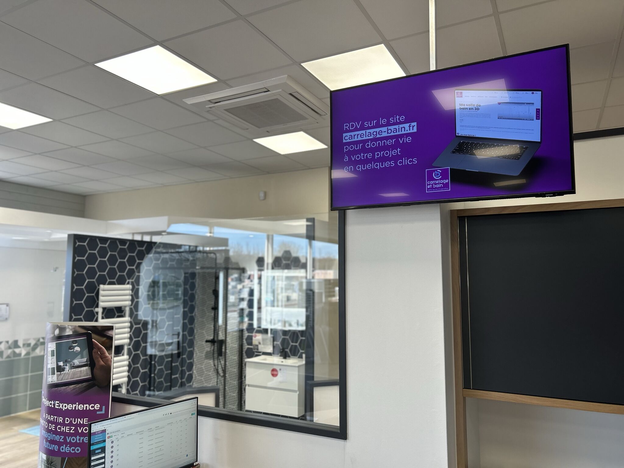 Affichage dynamique en magasin Carrelage et Bain réseau